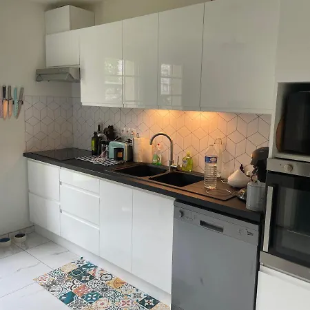 Maison 10/12 Pers Tres Proche Circuit *